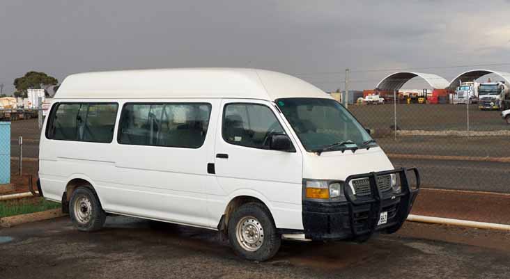 Gold Rush Tours Toyota HiAce CVL1862